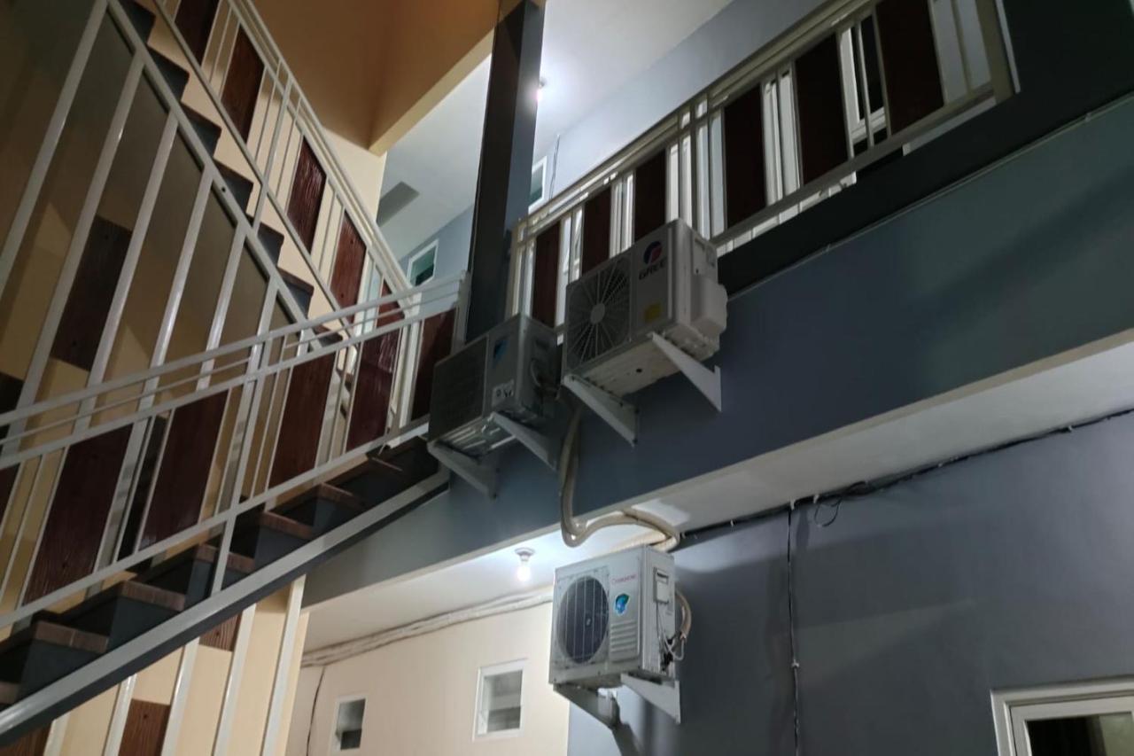 OYO 91209 Arjuna Residence Syariah Sby Surabaya Luaran gambar