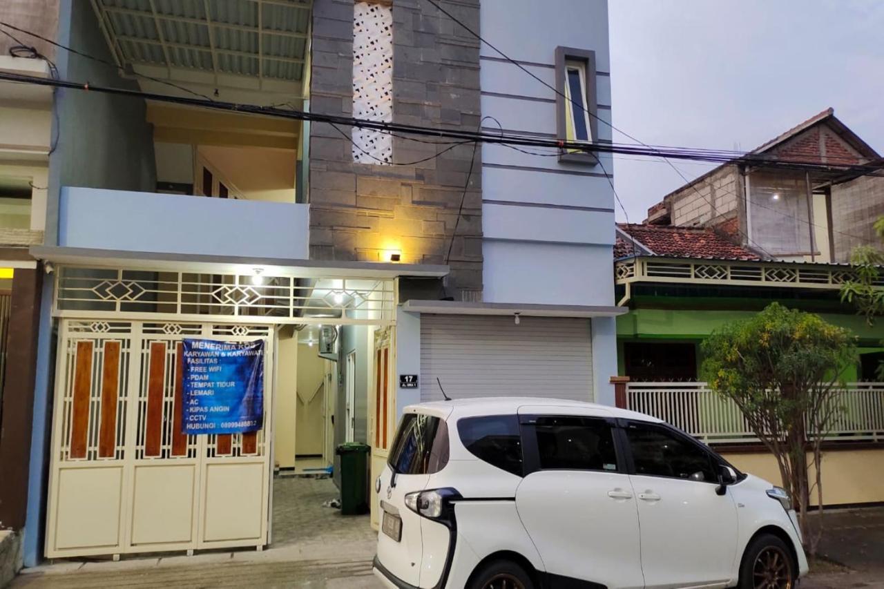 OYO 91209 Arjuna Residence Syariah Sby Surabaya Luaran gambar