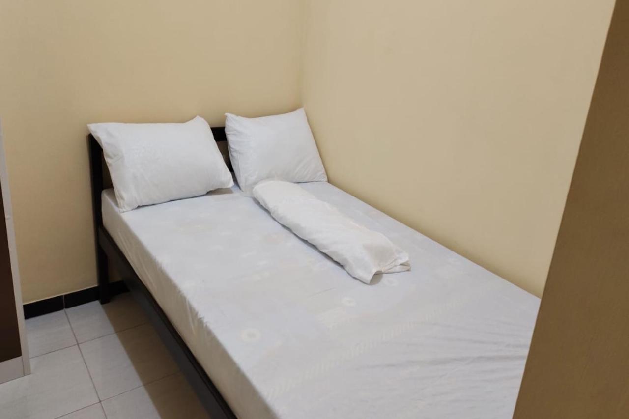 OYO 91209 Arjuna Residence Syariah Sby Surabaya Luaran gambar